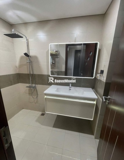 Cho thuê nhà lô góc, mới, thang máy,vỉa hè, 114m2- 5T, Duy Tân_44 Tr- 0941646107